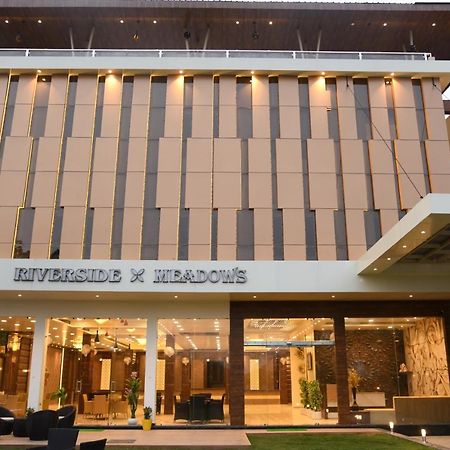Riverside Meadows Hotel Vidisha Luaran gambar